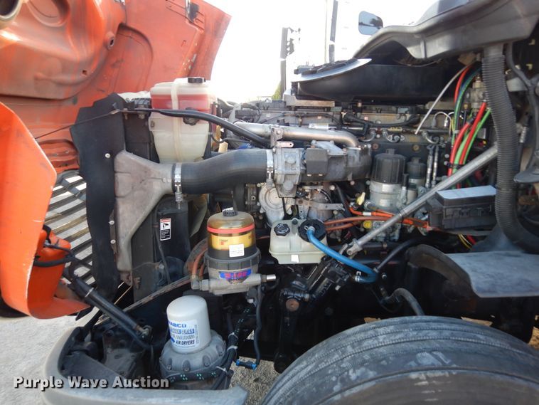 image for item DK0311 2012 Freightliner Cascadia  semi truck