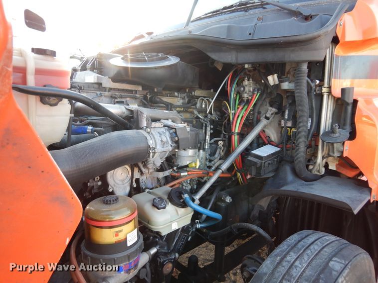 image for item DK0311 2012 Freightliner Cascadia  semi truck