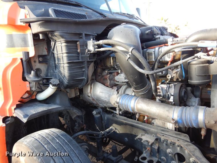 image for item DK0311 2012 Freightliner Cascadia  semi truck