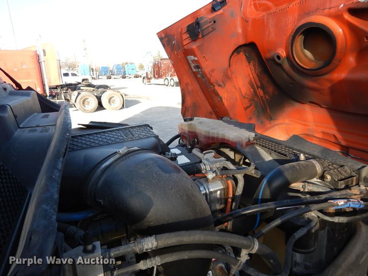 image for item DK0311 2012 Freightliner Cascadia  semi truck