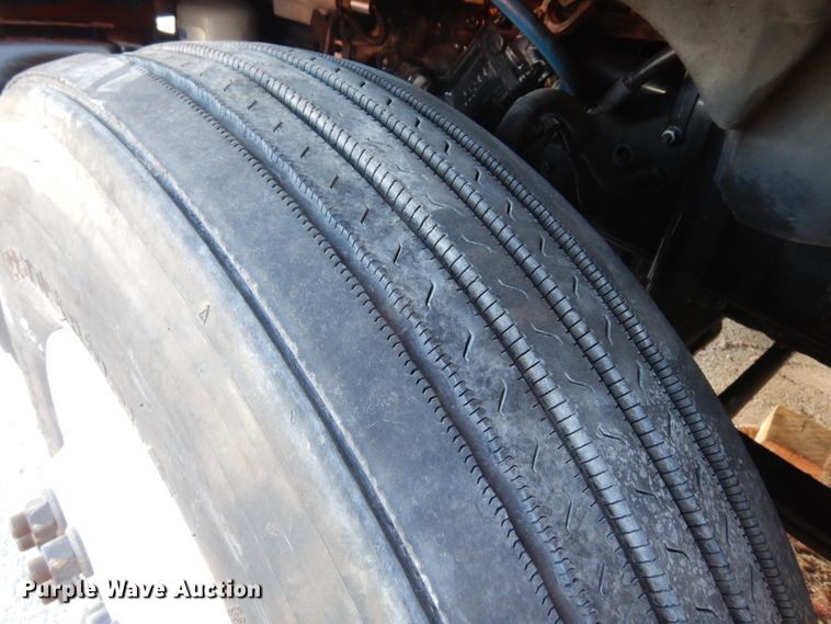 image for item DK0311 2012 Freightliner Cascadia  semi truck