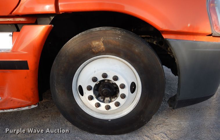 image for item DK0311 2012 Freightliner Cascadia  semi truck