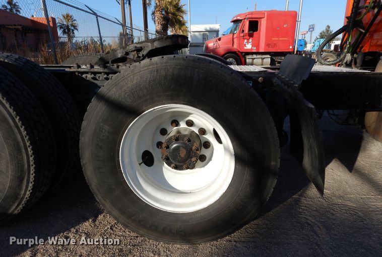 image for item DK0311 2012 Freightliner Cascadia  semi truck