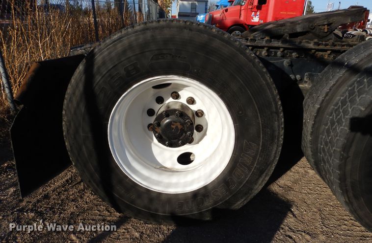 image for item DK0311 2012 Freightliner Cascadia  semi truck