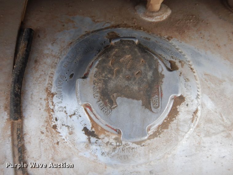 image for item DK0317 2007 Freightliner Columbia 120  semi truck