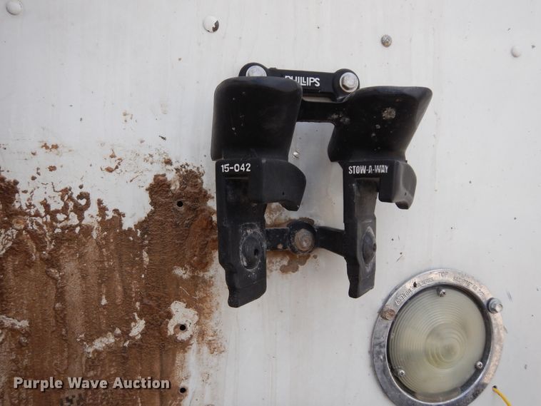 image for item DK0317 2007 Freightliner Columbia 120  semi truck