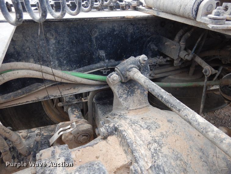 image for item DK0317 2007 Freightliner Columbia 120  semi truck