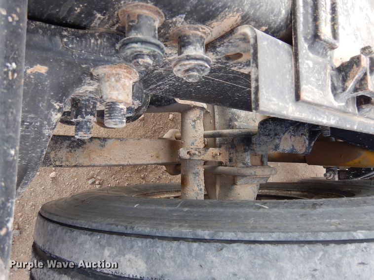 image for item DK0317 2007 Freightliner Columbia 120  semi truck