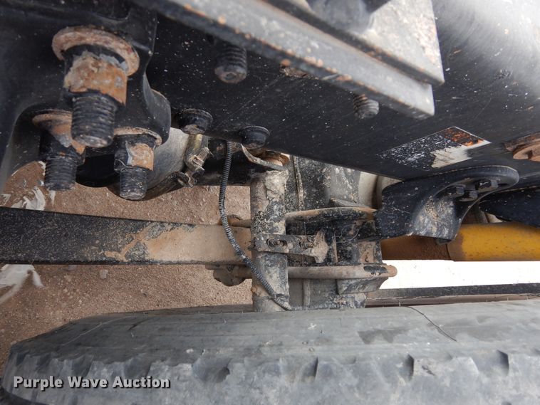 image for item DK0317 2007 Freightliner Columbia 120  semi truck