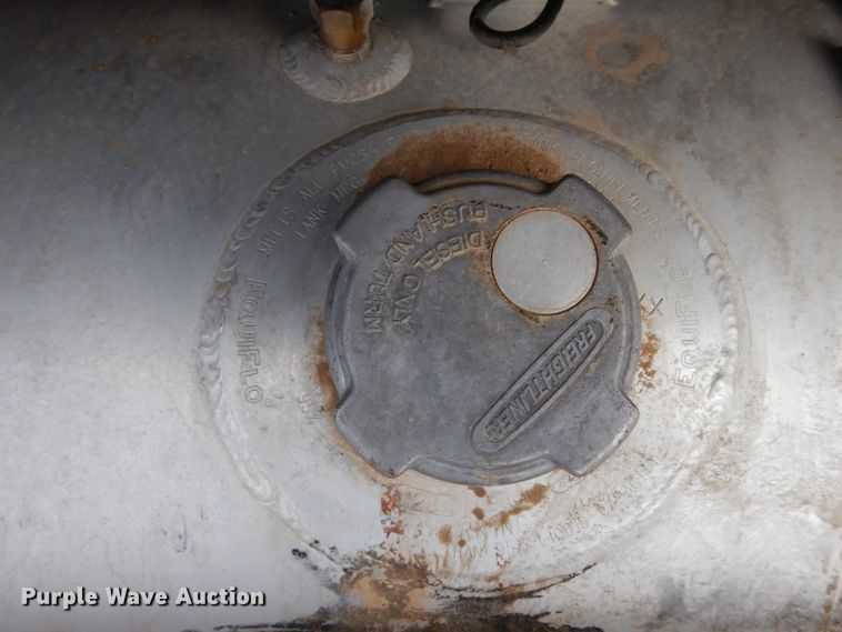 image for item DK0317 2007 Freightliner Columbia 120  semi truck