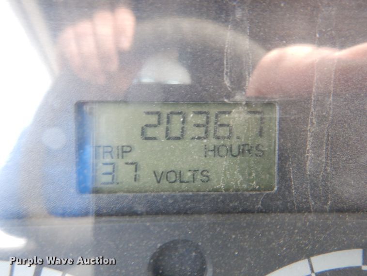 image for item DK0317 2007 Freightliner Columbia 120  semi truck