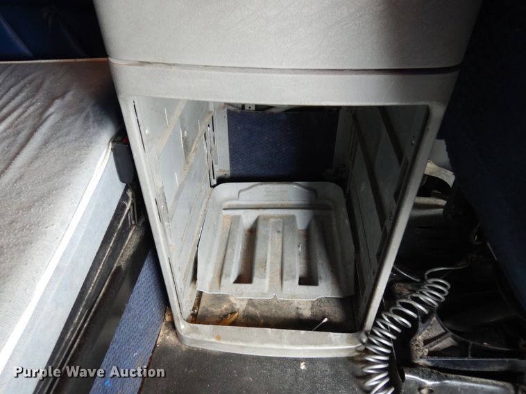 image for item DK0317 2007 Freightliner Columbia 120  semi truck