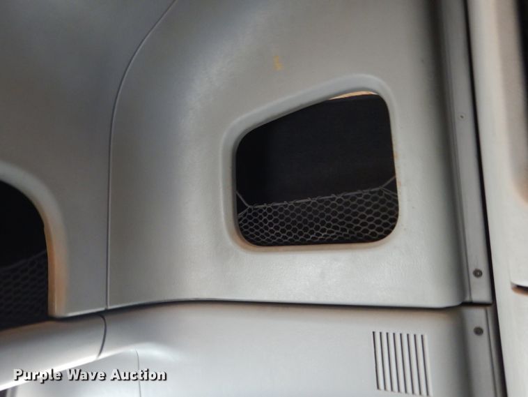 image for item DK0317 2007 Freightliner Columbia 120  semi truck