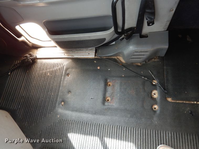 image for item DK0317 2007 Freightliner Columbia 120  semi truck