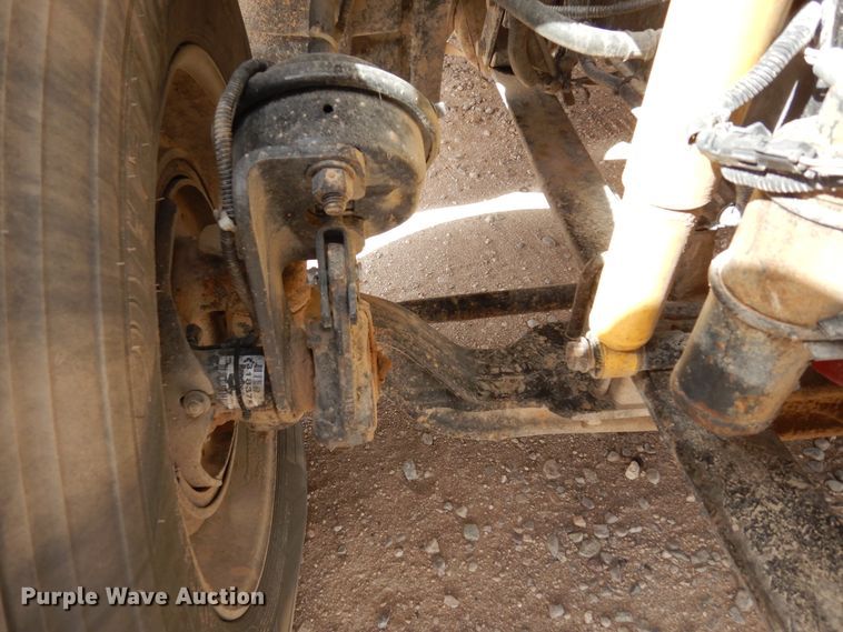 image for item DK0317 2007 Freightliner Columbia 120  semi truck