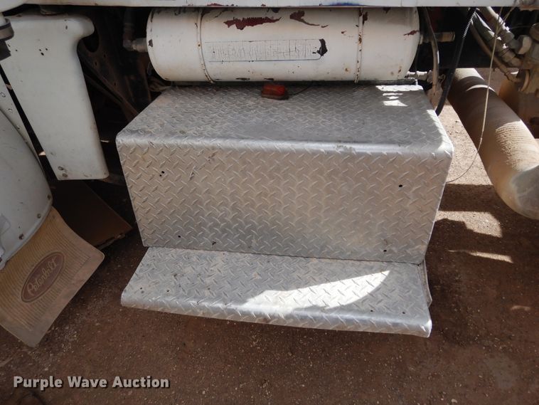 image for item DK0318 1979 Peterbilt 359A  truck cab and chassis