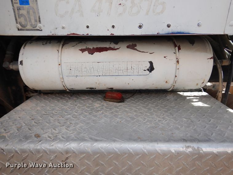 image for item DK0318 1979 Peterbilt 359A  truck cab and chassis