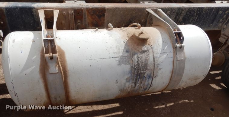 image for item DK0318 1979 Peterbilt 359A  truck cab and chassis