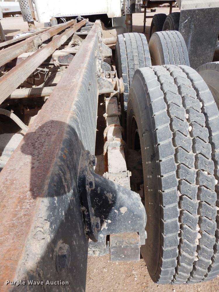 image for item DK0318 1979 Peterbilt 359A  truck cab and chassis