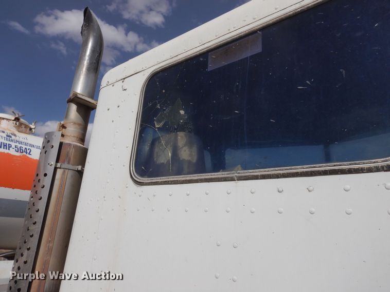 image for item DK0318 1979 Peterbilt 359A  truck cab and chassis