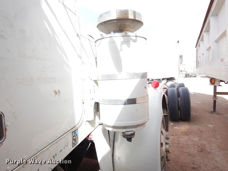 image for item DK0318 1979 Peterbilt 359A  truck cab and chassis