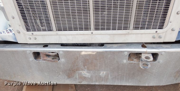 image for item DK0318 1979 Peterbilt 359A  truck cab and chassis