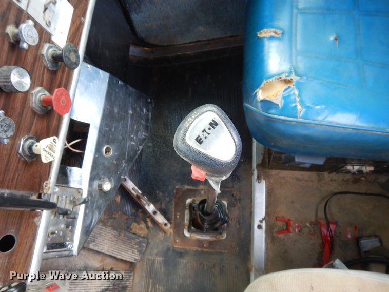 image for item DK0318 1979 Peterbilt 359A  truck cab and chassis