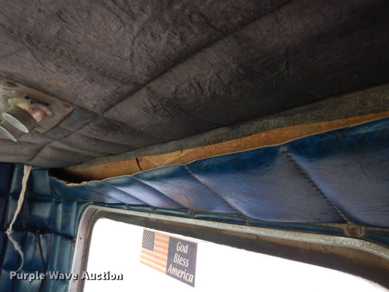 image for item DK0318 1979 Peterbilt 359A  truck cab and chassis