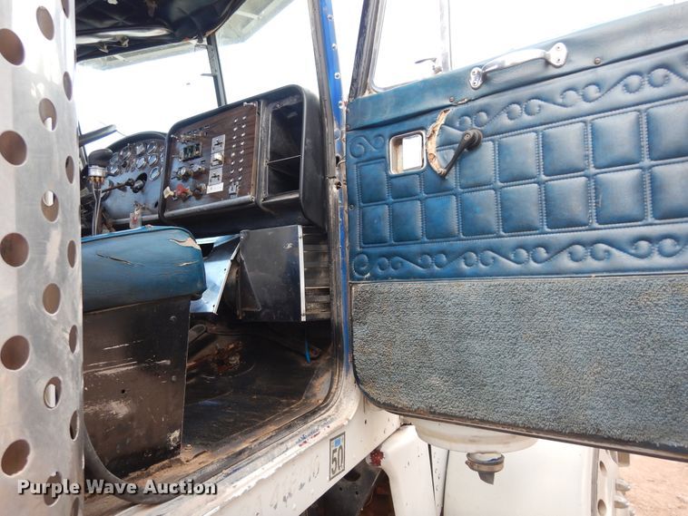 image for item DK0318 1979 Peterbilt 359A  truck cab and chassis