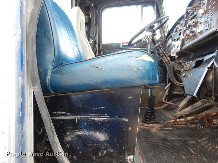 image for item DK0318 1979 Peterbilt 359A  truck cab and chassis