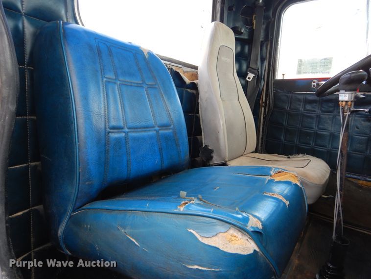 image for item DK0318 1979 Peterbilt 359A  truck cab and chassis