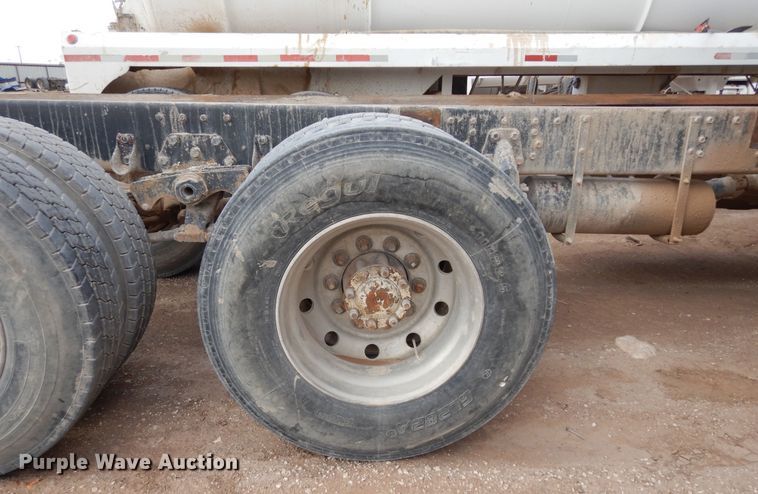 image for item DK0318 1979 Peterbilt 359A  truck cab and chassis