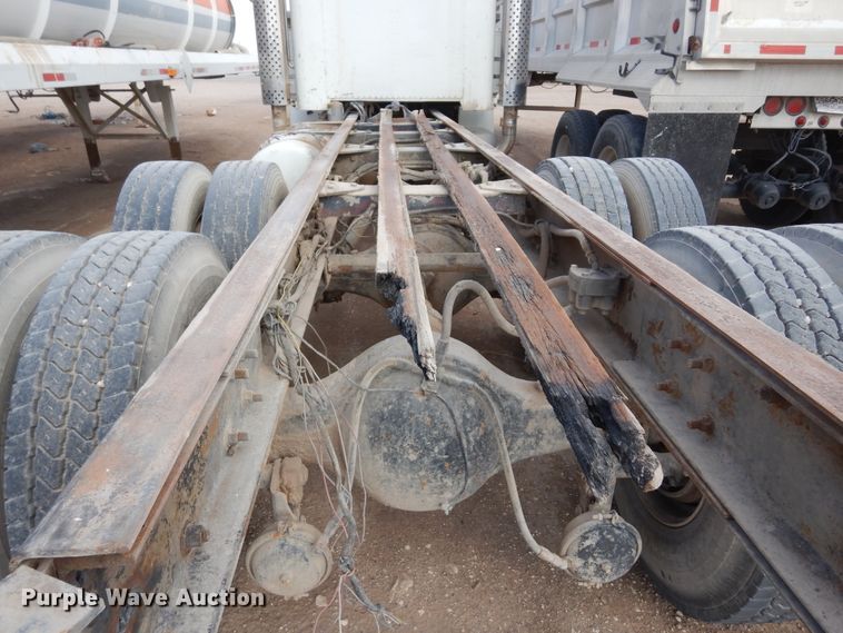 image for item DK0318 1979 Peterbilt 359A  truck cab and chassis