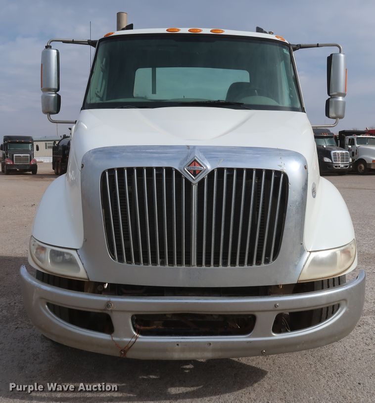 image for item DK3674 2012 International TranStar 8600  semi truck