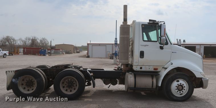 image for item DK3674 2012 International TranStar 8600  semi truck