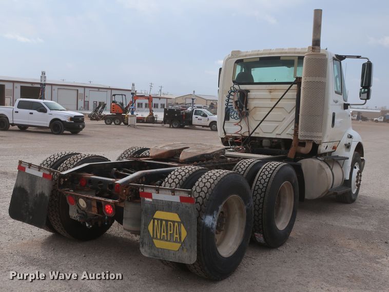 image for item DK3674 2012 International TranStar 8600  semi truck