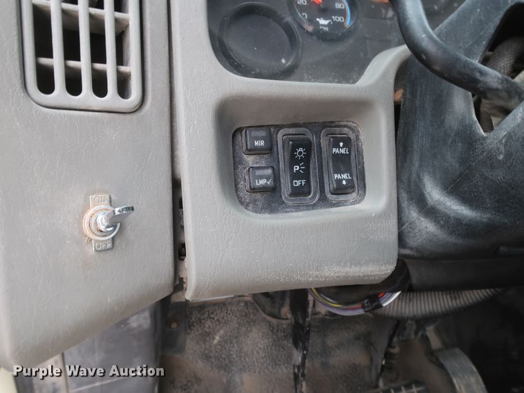 image for item DK3674 2012 International TranStar 8600  semi truck