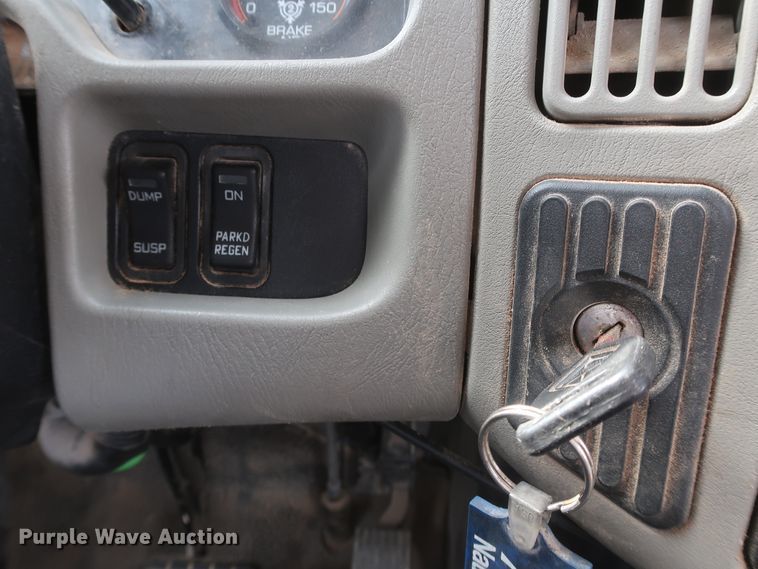 image for item DK3674 2012 International TranStar 8600  semi truck