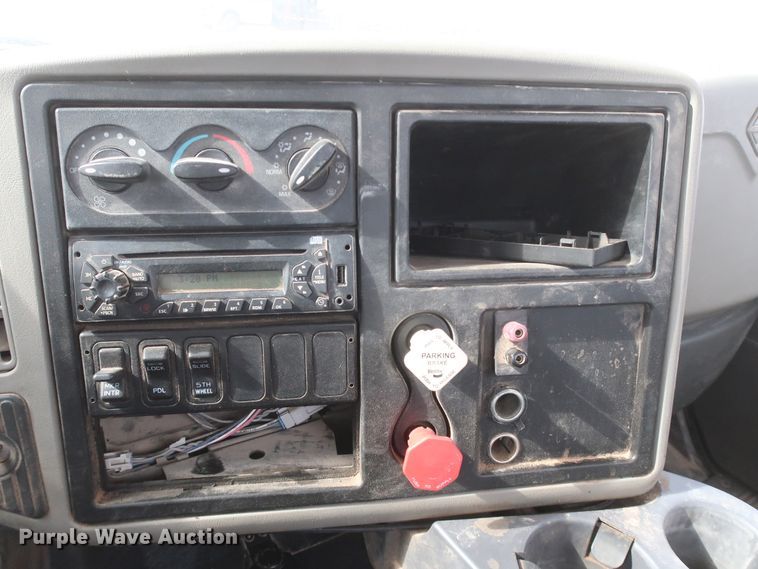 image for item DK3674 2012 International TranStar 8600  semi truck