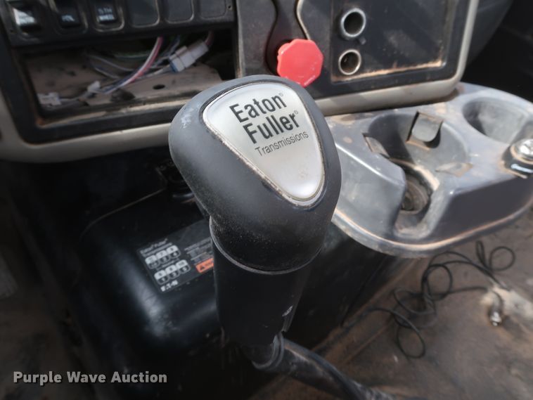 image for item DK3674 2012 International TranStar 8600  semi truck