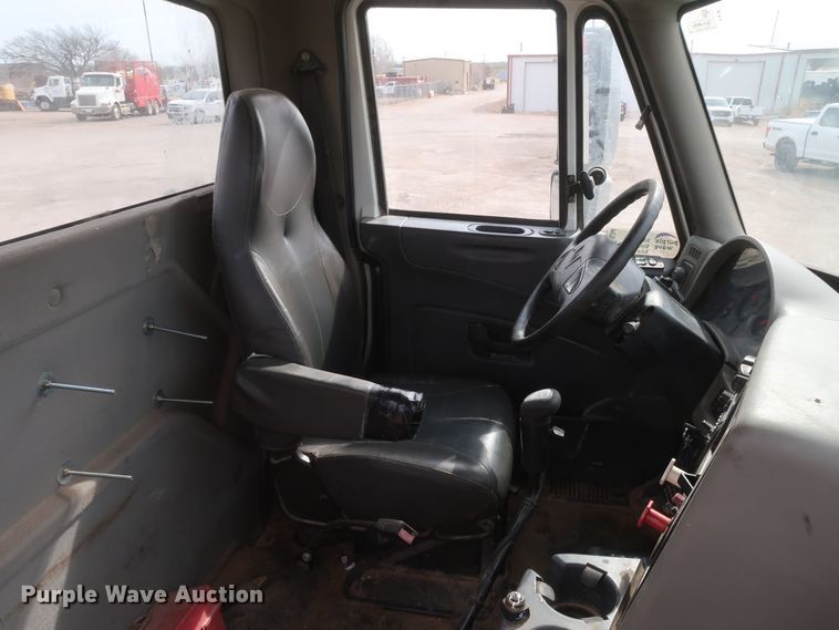 image for item DK3674 2012 International TranStar 8600  semi truck