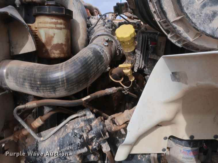 image for item DK3674 2012 International TranStar 8600  semi truck