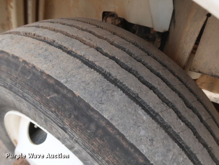 image for item DK3674 2012 International TranStar 8600  semi truck