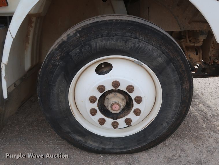 image for item DK3674 2012 International TranStar 8600  semi truck