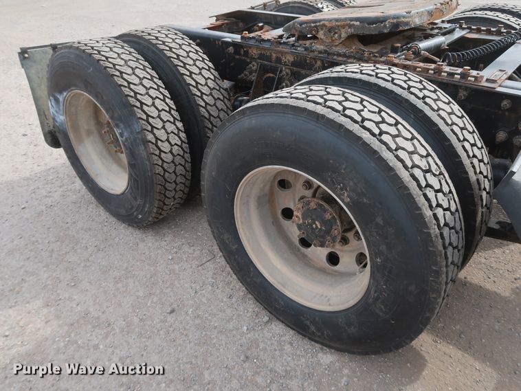 image for item DK3674 2012 International TranStar 8600  semi truck