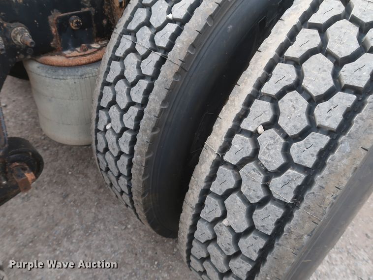 image for item DK3674 2012 International TranStar 8600  semi truck