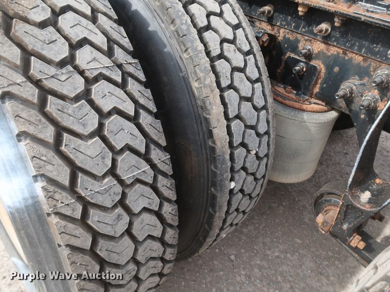 image for item DK3674 2012 International TranStar 8600  semi truck