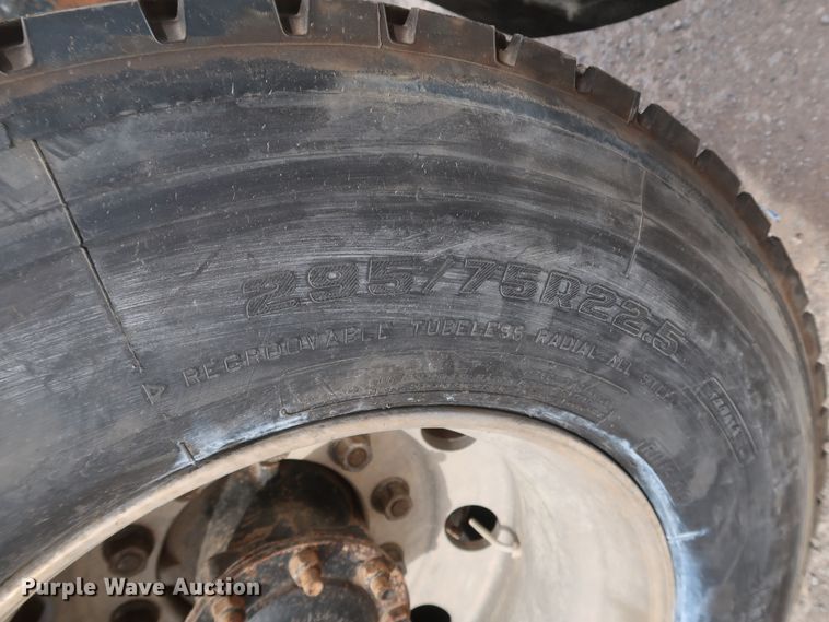 image for item DK3674 2012 International TranStar 8600  semi truck