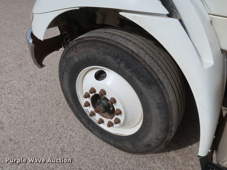 image for item DK3674 2012 International TranStar 8600  semi truck