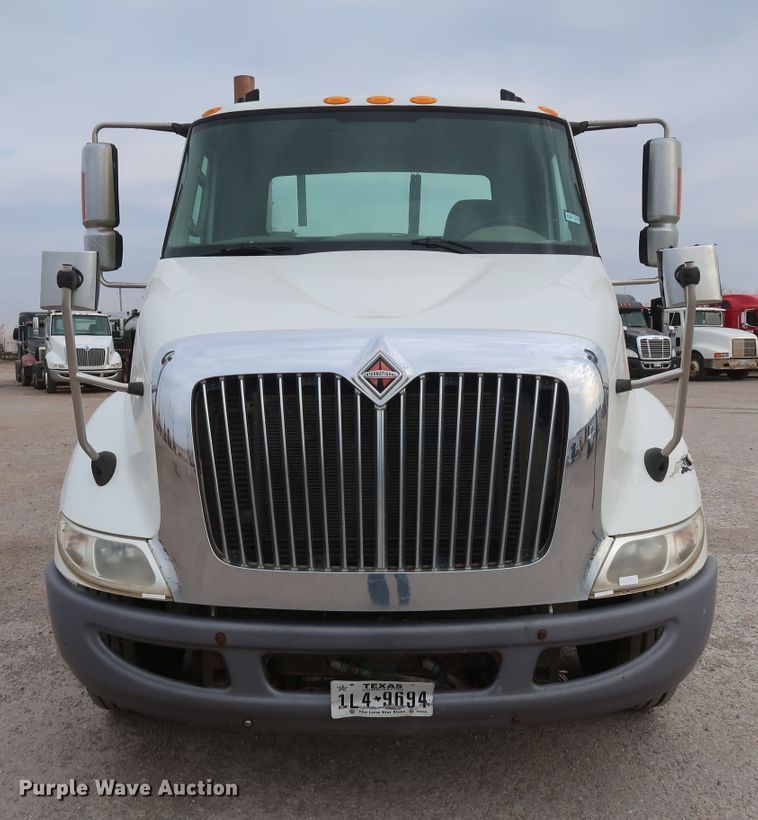 image for item DK3675 2012 International TranStar 8600  semi truck